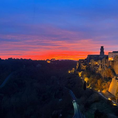 Affittacamere Licenza N.1 Presso La Magica Torre Pitigliano Bagian luar foto