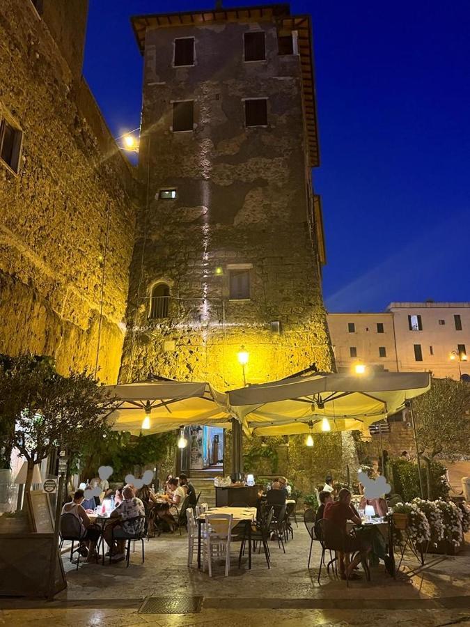 Affittacamere Licenza N.1 Presso La Magica Torre Pitigliano Bagian luar foto